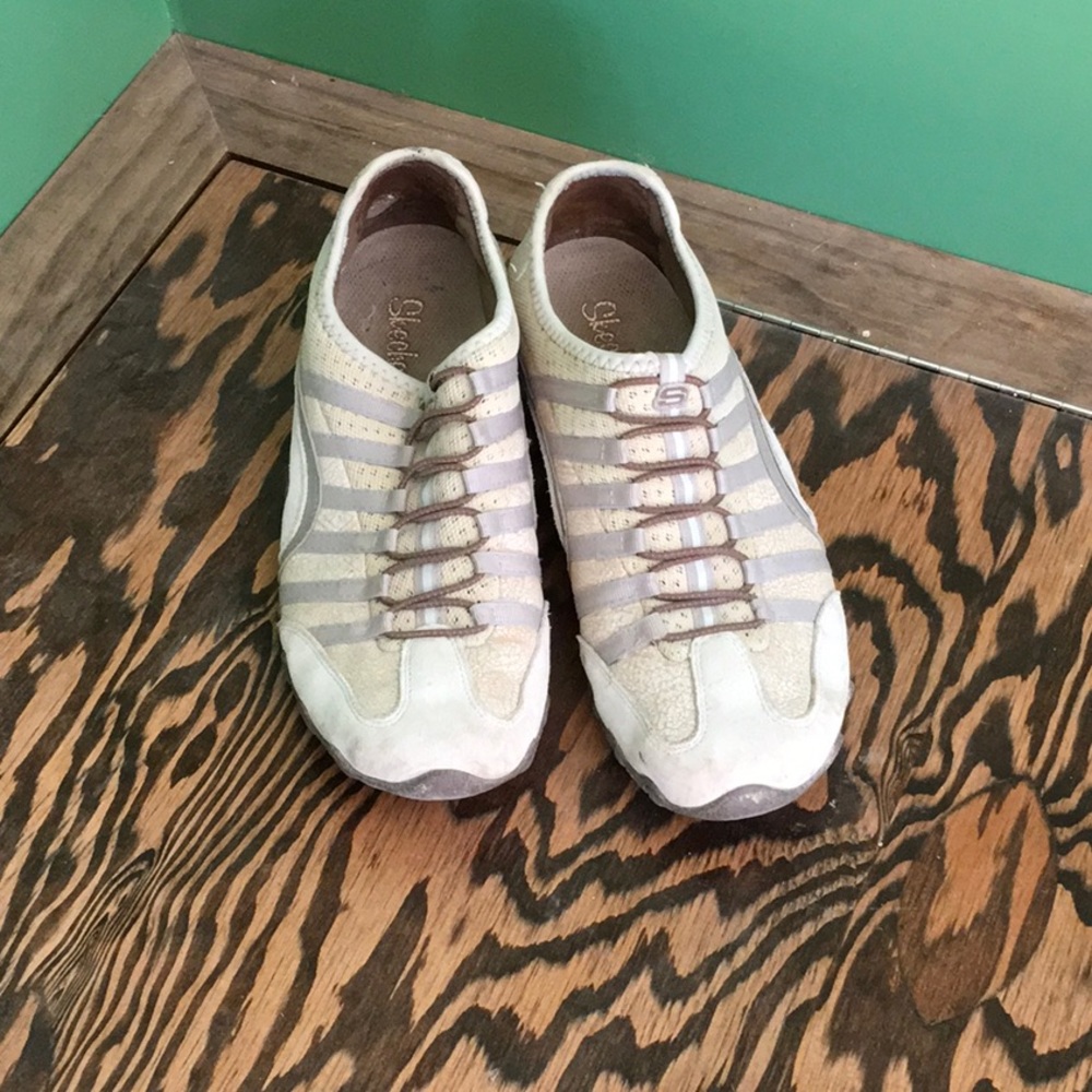 Skechers